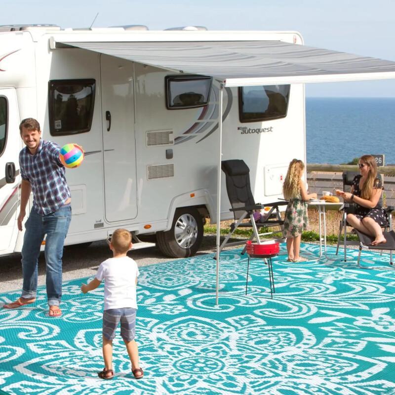 Waterproof Reversible Straw Rug — Heat Insulation For Outdoor Use